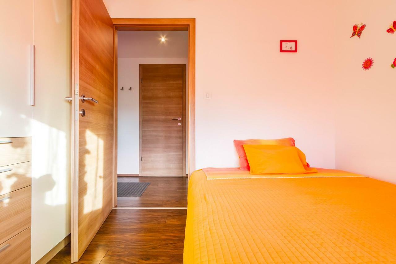 Apartment Lena غييكا المظهر الخارجي الصورة