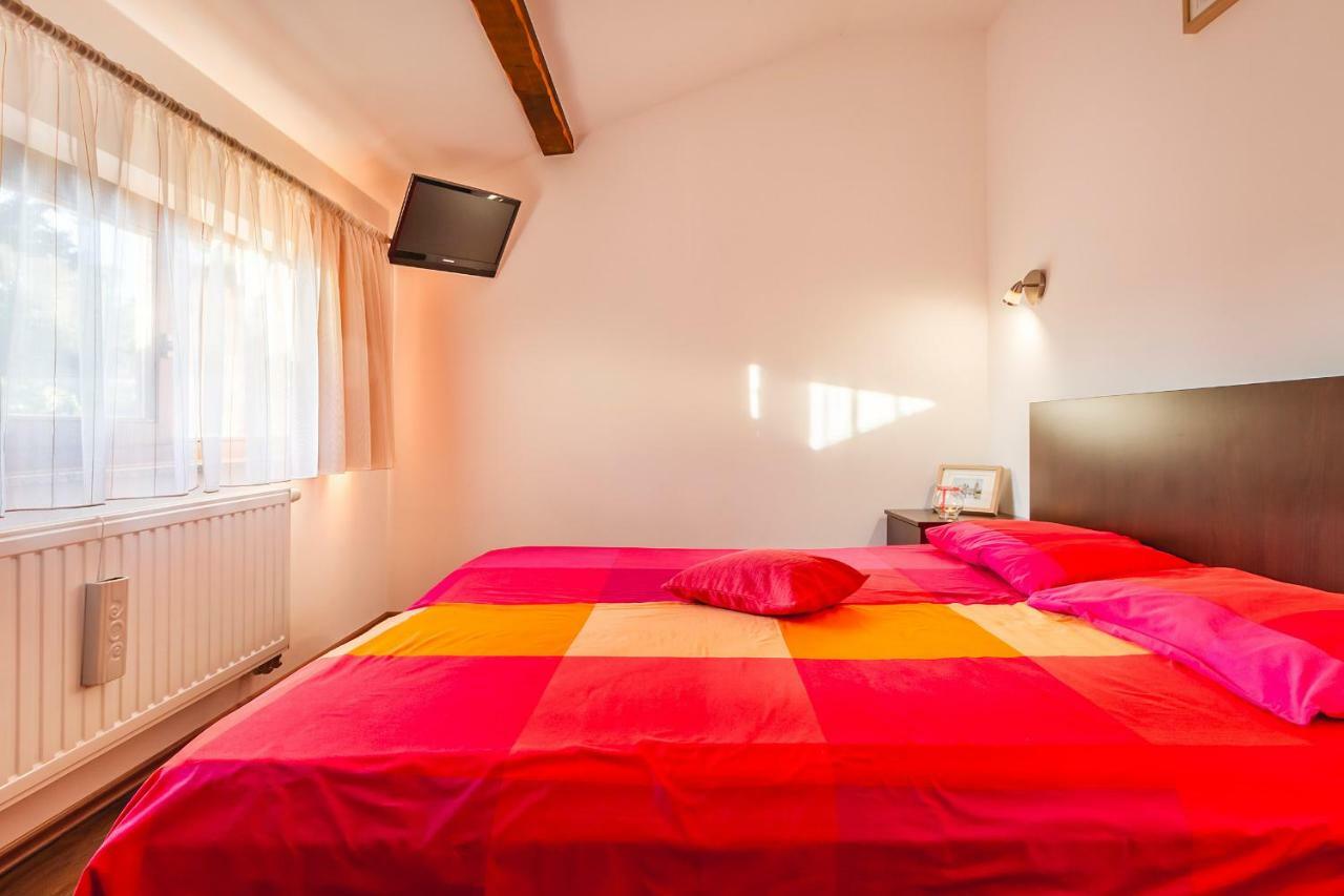 Apartment Lena غييكا المظهر الخارجي الصورة